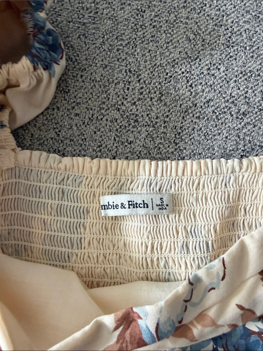 Abercrombie & Fitch Cream Floral Puff-Sleeve Mini Dress with Blue & Brown Blooms - Picture 2 of 2